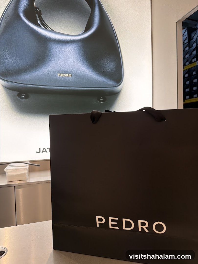 Pedro Shopping Bag and Advertisement