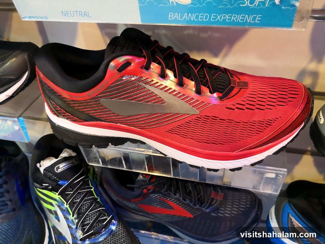 Running Shoes Display