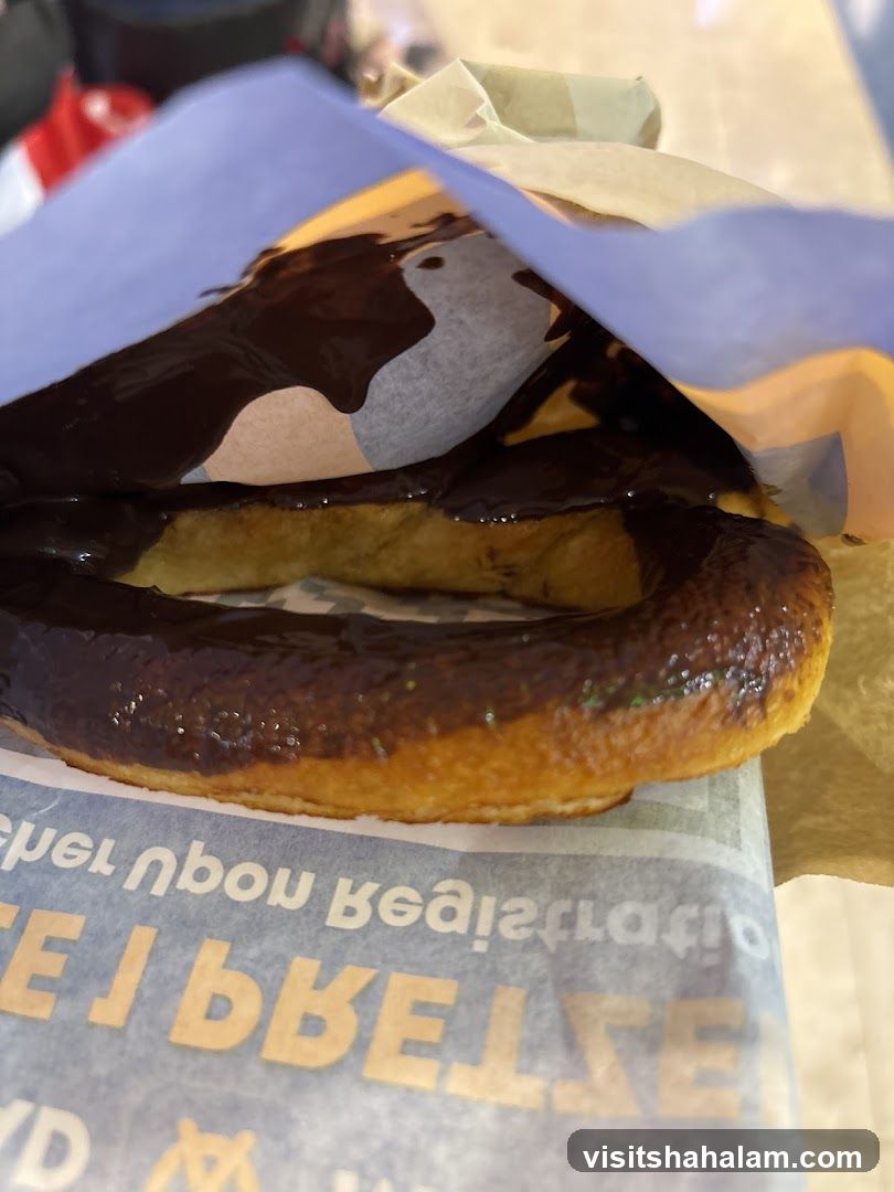 Chocolate-glazed pastry