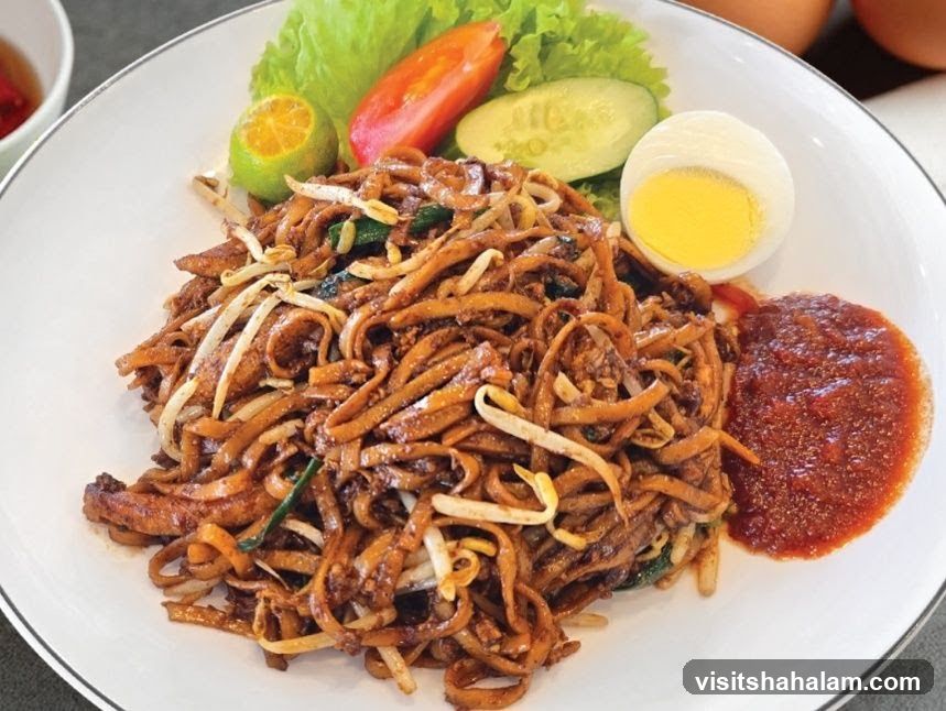 Stir-fried Noodles with Side Dishes