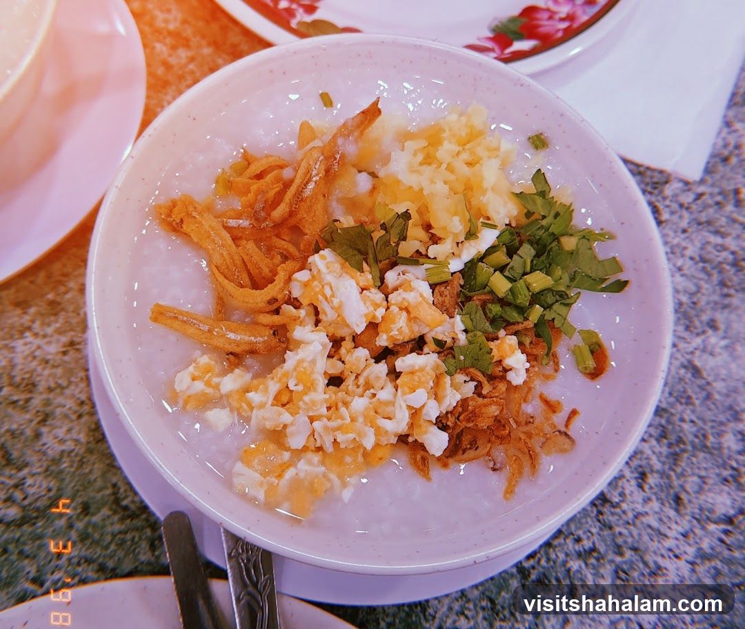 Congee with toppings