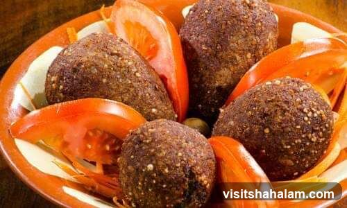 Kibbeh with Tomatoes