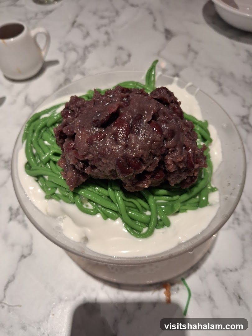 Dessert with Red Beans and Green Noodles
