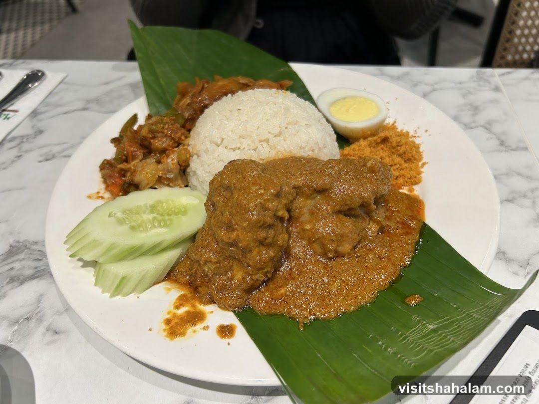 Nasi Lemak with Chicken Rendang