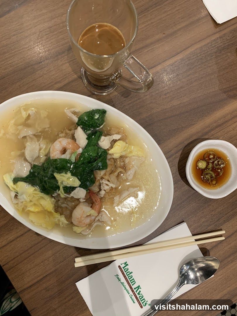 Malaysian Noodles with Shrimp and Egg