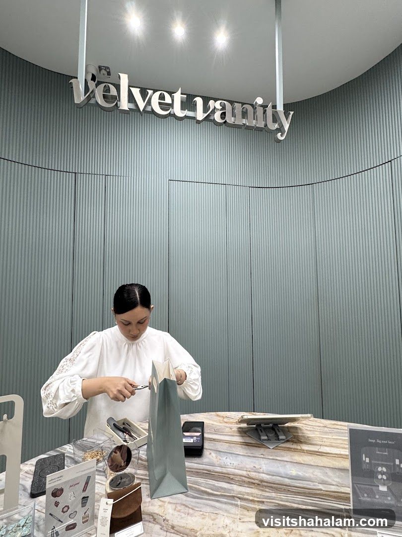 Velvet Vanity Counter
