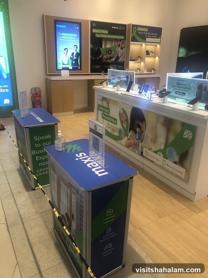 Maxis Store Interior