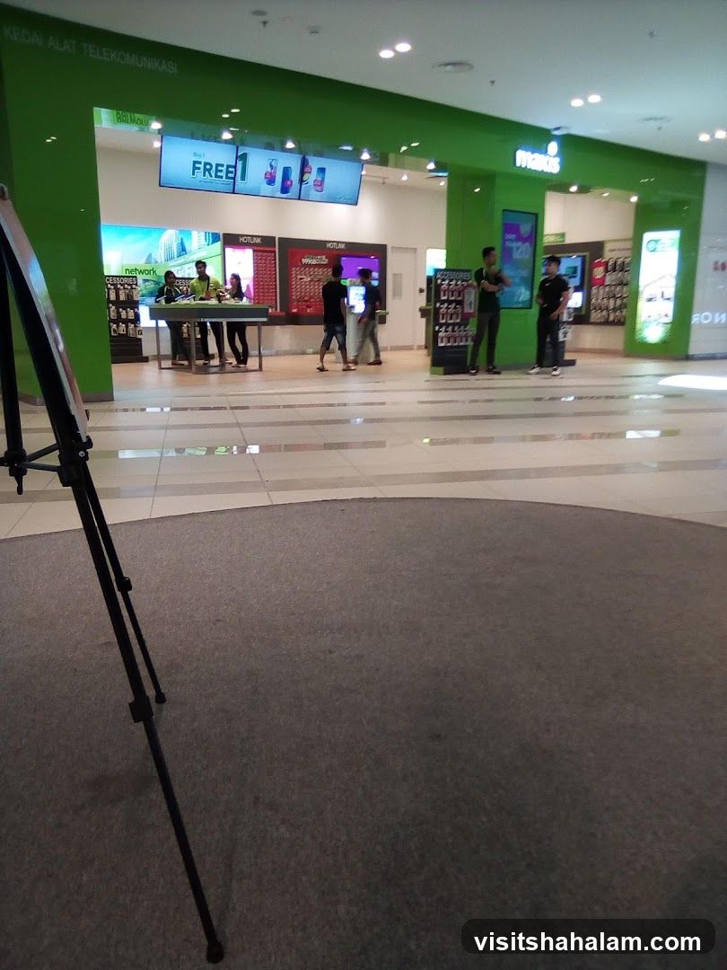 Maxis Storefront
