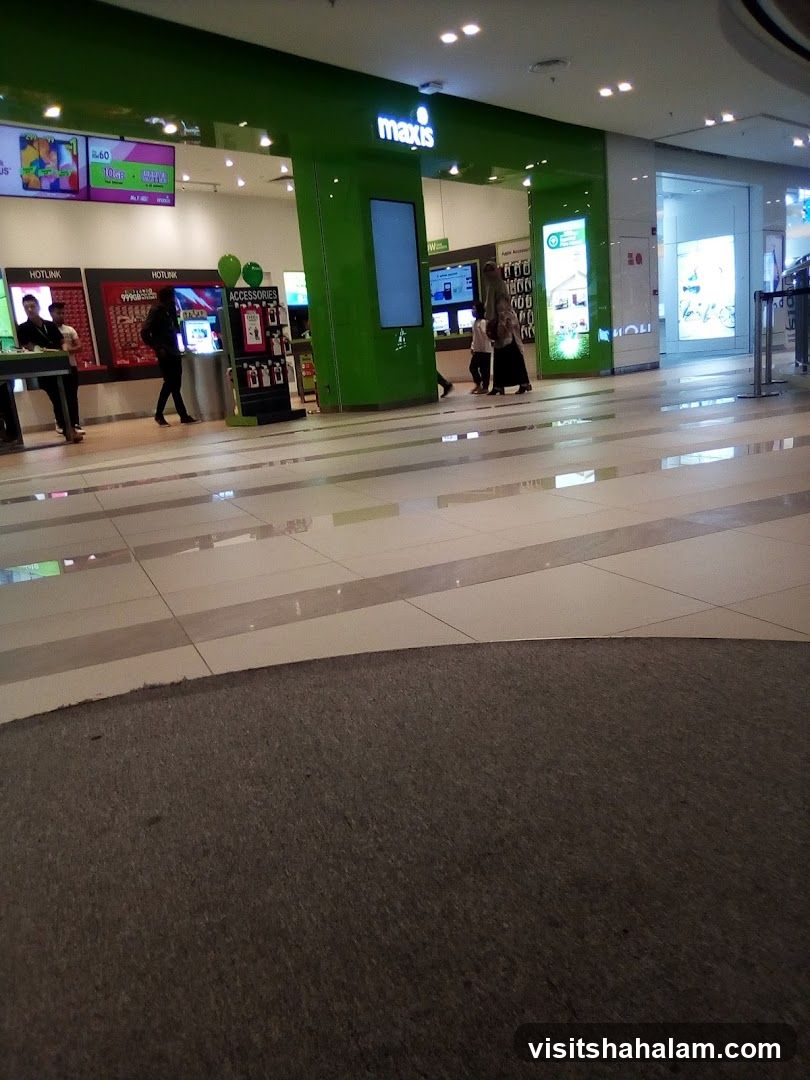 Maxis Storefront