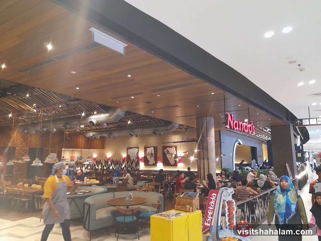 Nando's Restaurant Interior