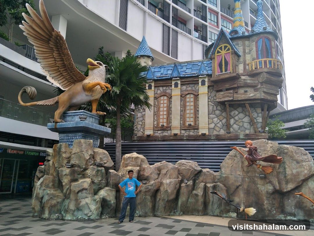 Fantasy Themed Outdoor Display