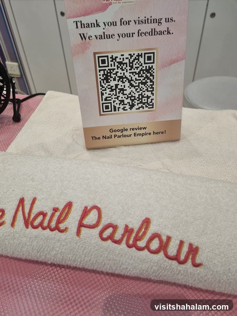 Feedback sign and towel