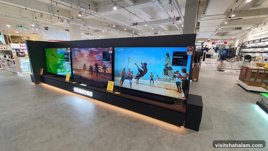 Electronics Store Display