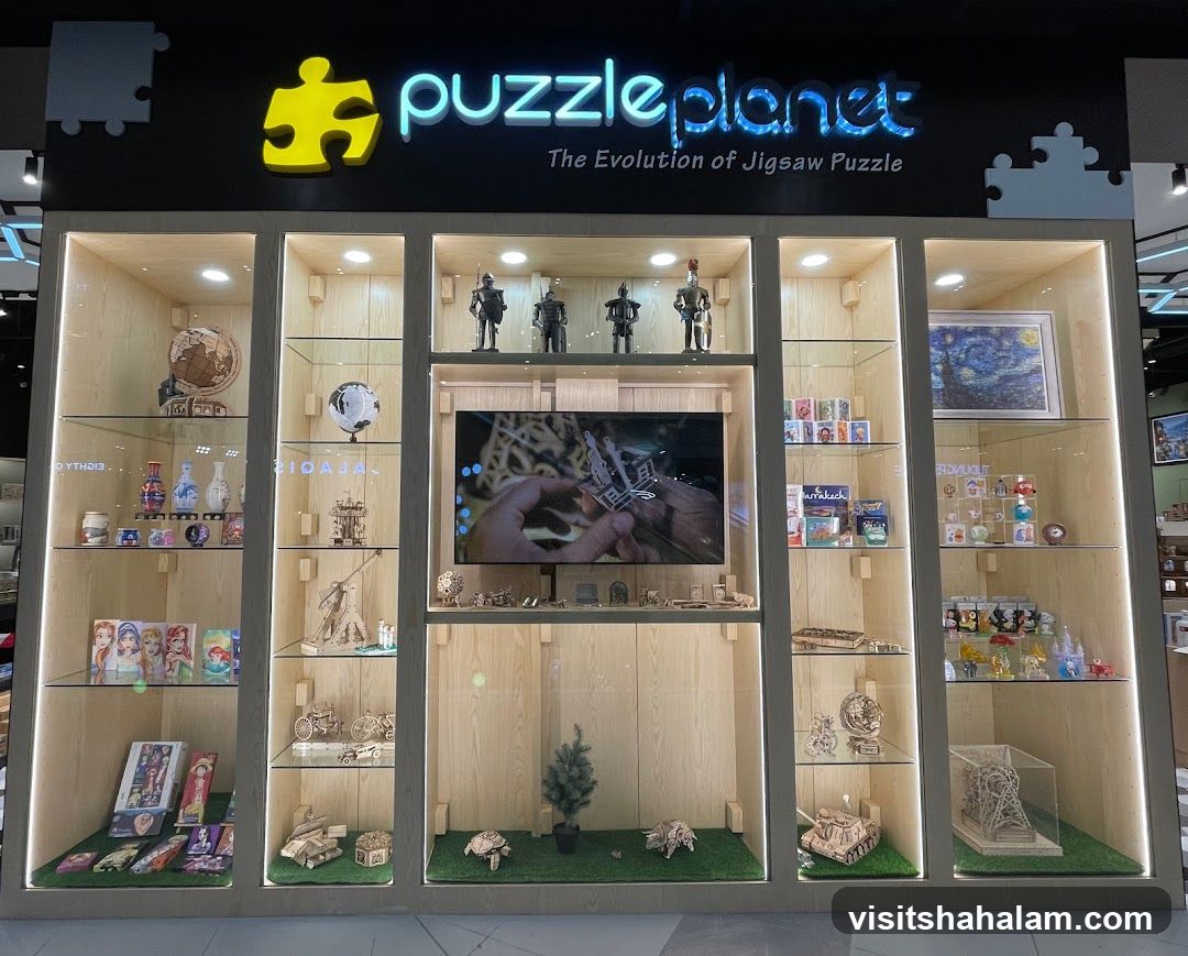 Puzzle Planet Store Display
