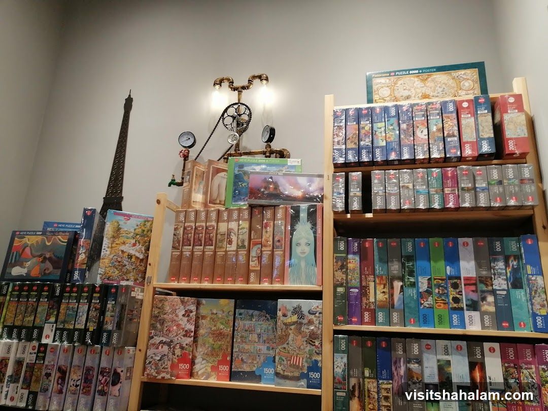 Puzzle Store Display