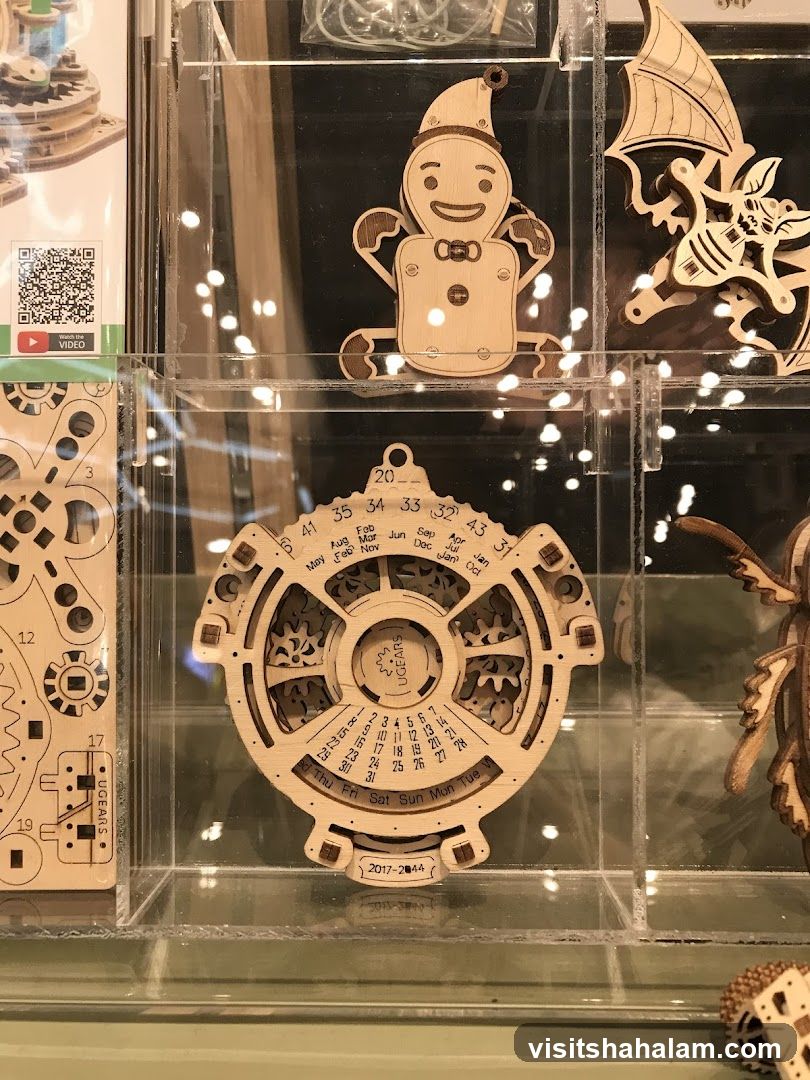 Wooden Mechanical Calendar