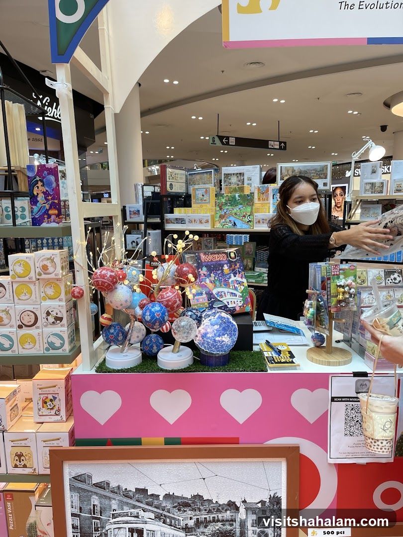 Display of Puzzles and Decorative Items