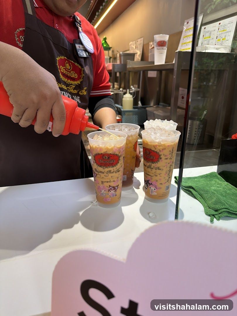 Making Thai Iced Tea