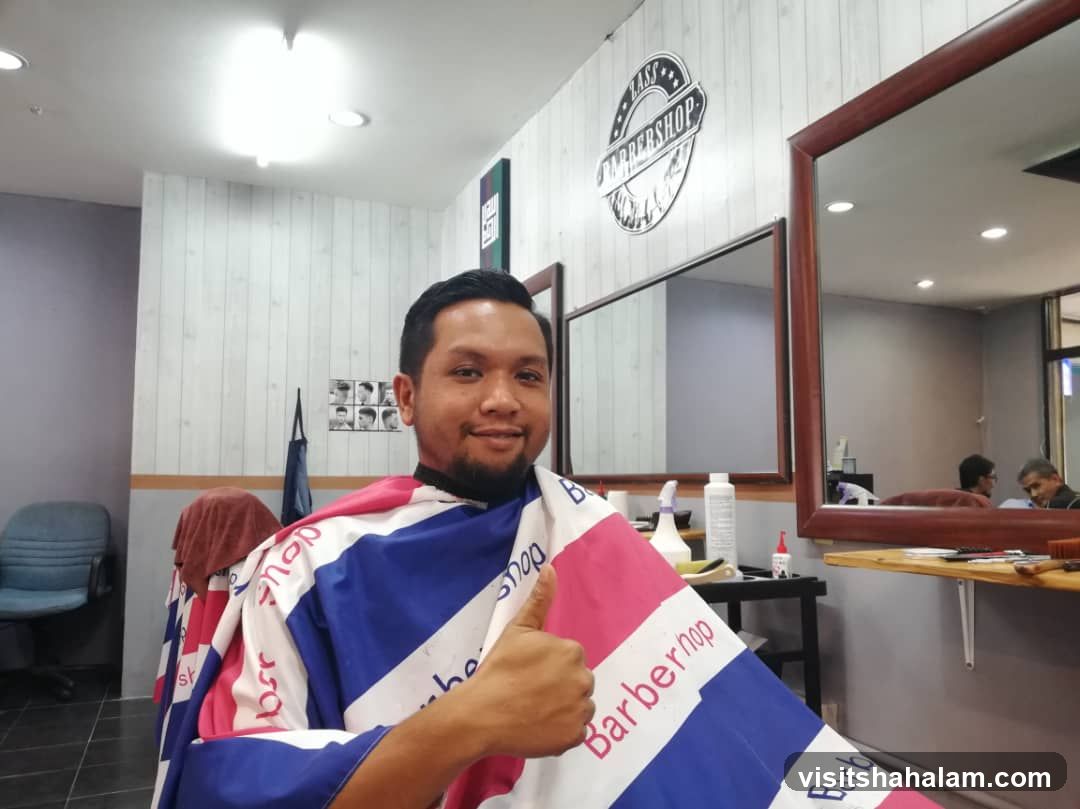 Barber giving a thumbs up