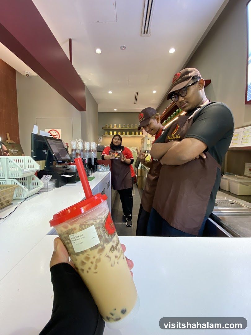 Bubble Tea Shop Staff