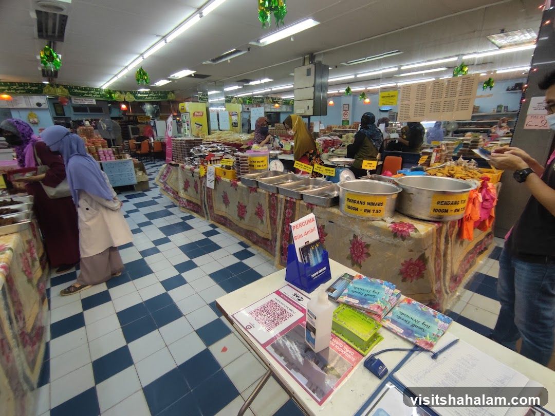 Food stalls with various dishes
