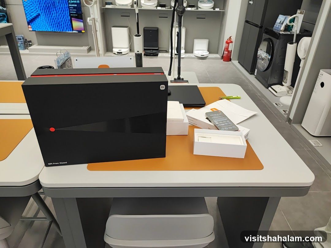 Xiaomi Gift Box and Electronics Display