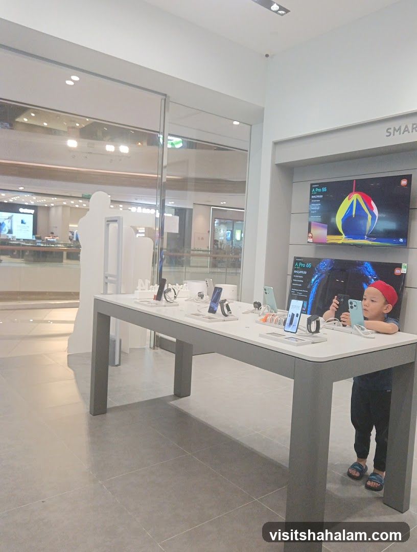 Electronics Store Display