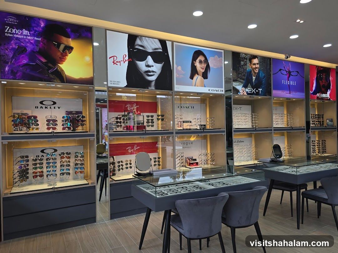 Eyewear Store Display