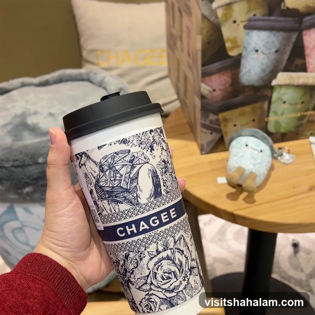 Chagee branded cup