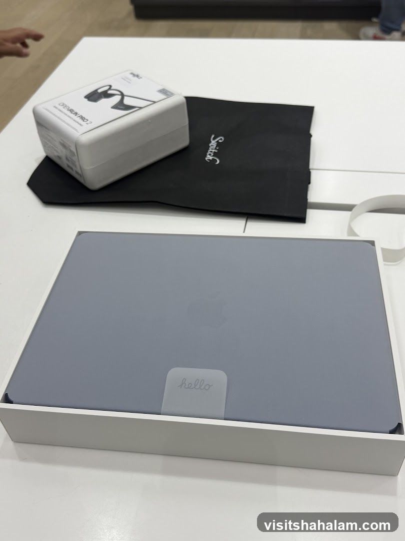 Apple Laptop and Accessories