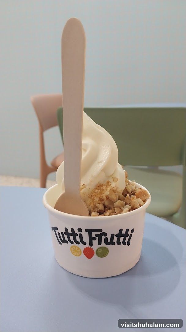Frozen Yogurt with Nuts