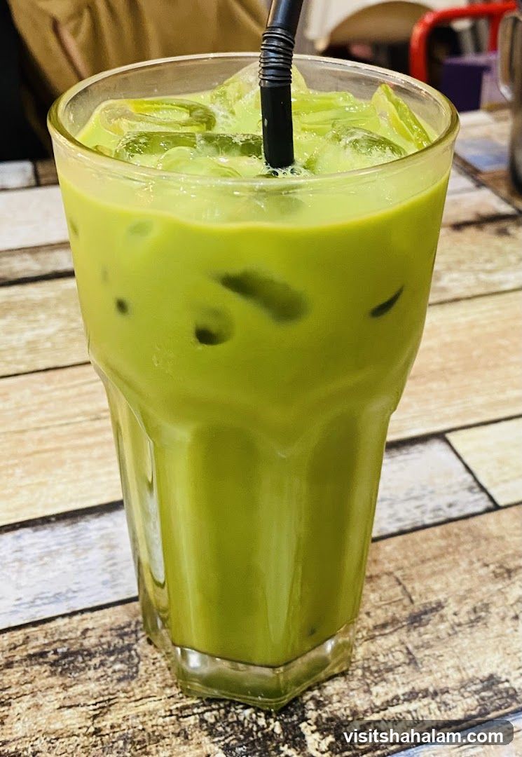 Iced Matcha Latte
