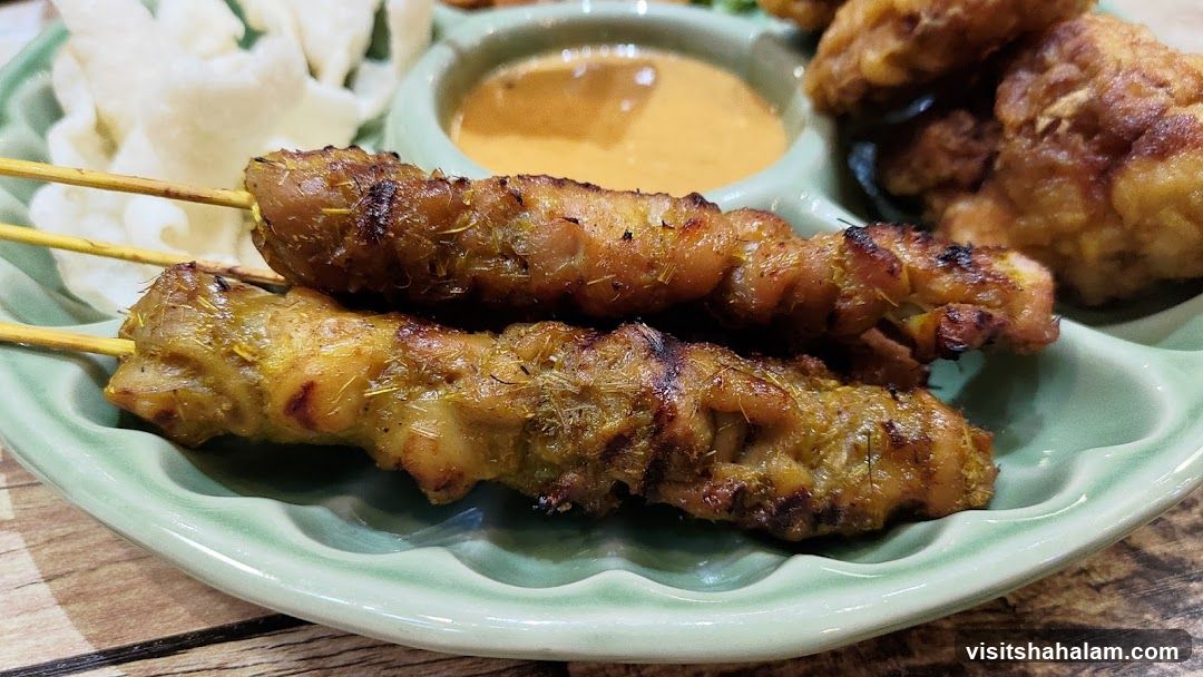 Chicken Satay Skewers with Peanut Sauce
