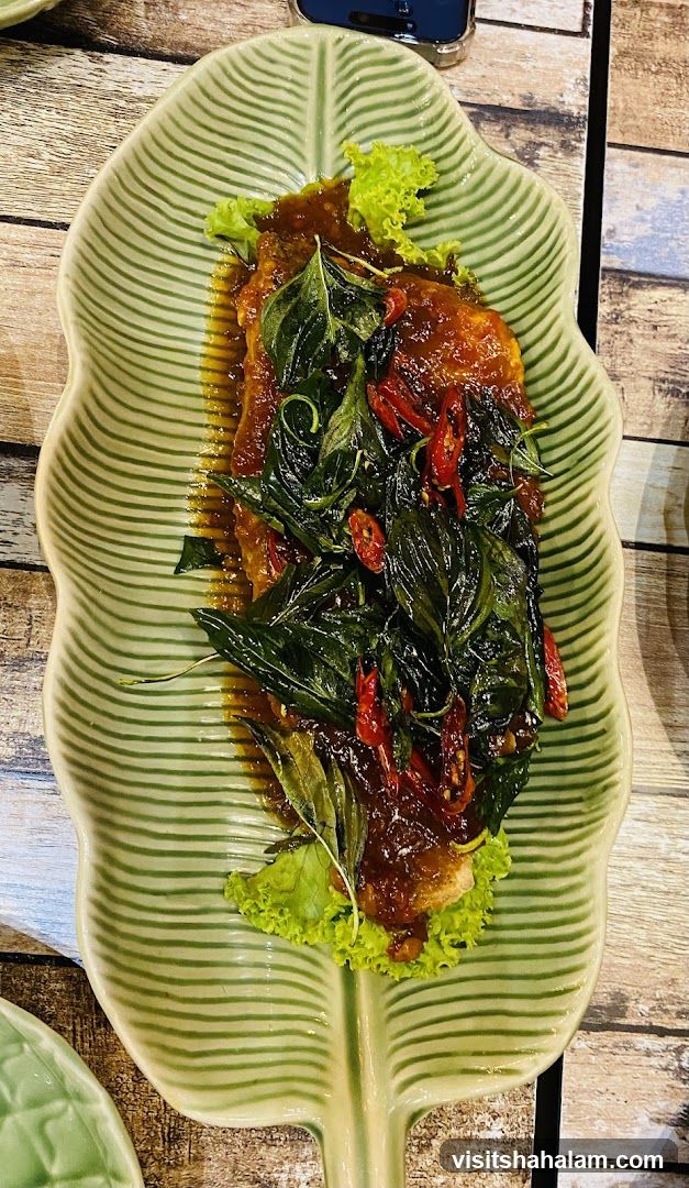 Spicy Basil Dish