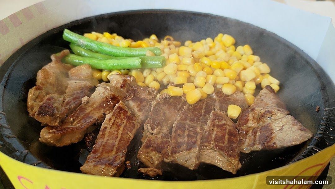 Sizzling Steak with Corn and Green Beans