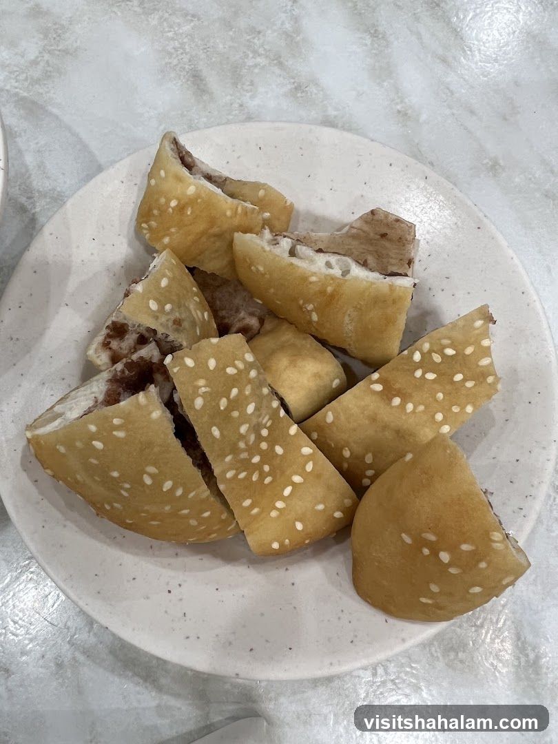Fried Sesame Balls with Red Bean Filling