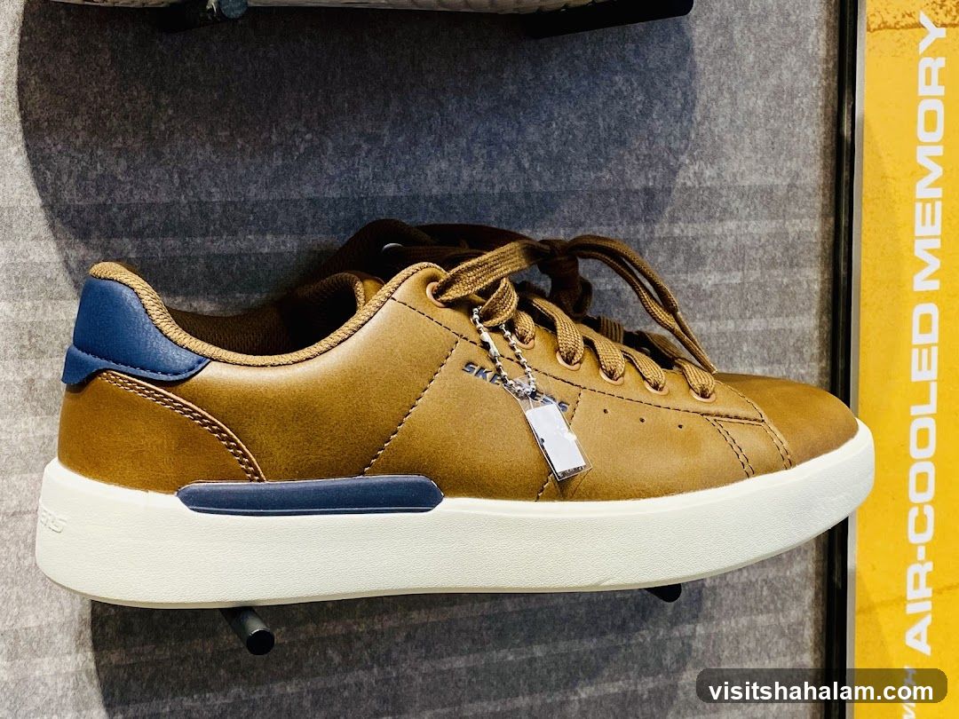 Brown Skechers Sneaker