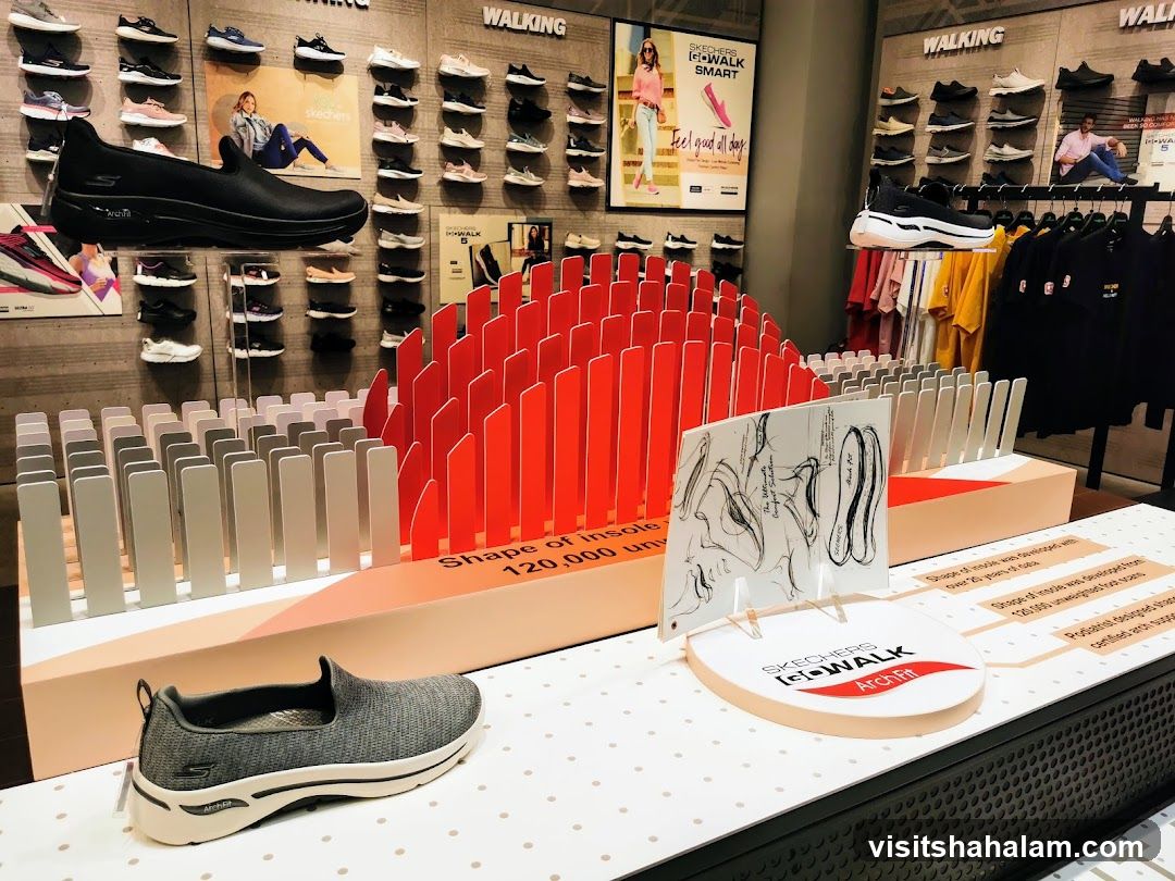 Skechers Shoe Store Display