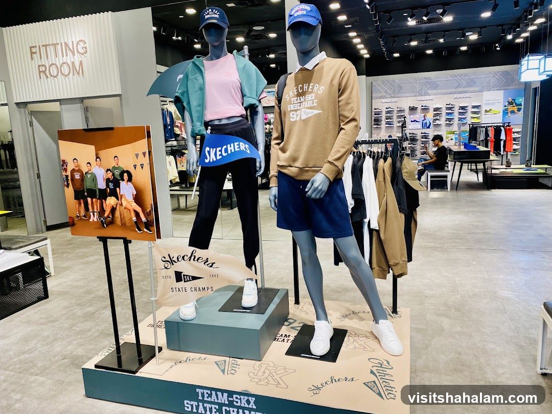 Skechers Store Display