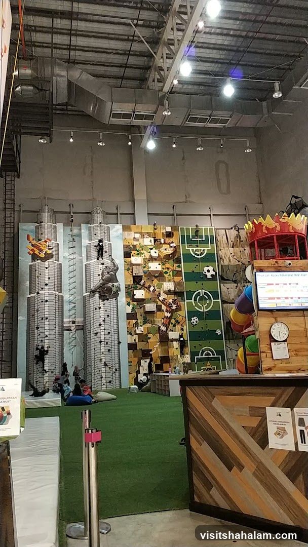 Indoor Climbing Facility
