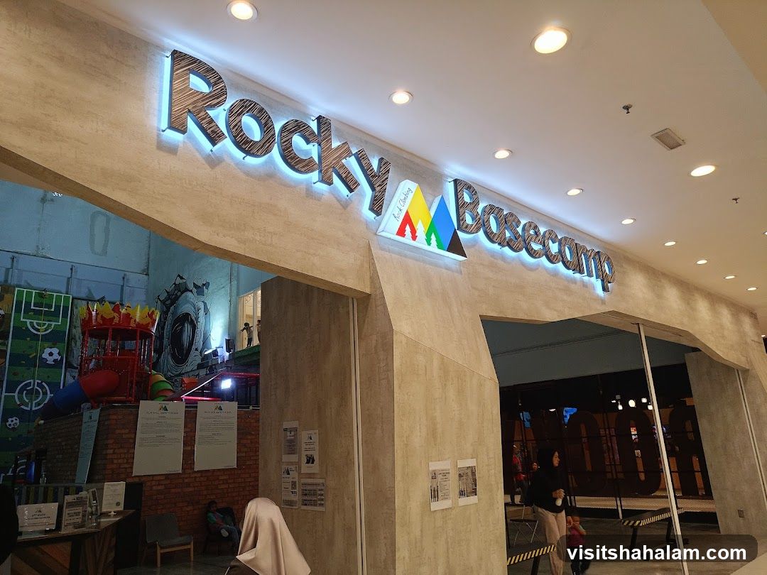 Rocky BaseCamp Rock Climbing - SA