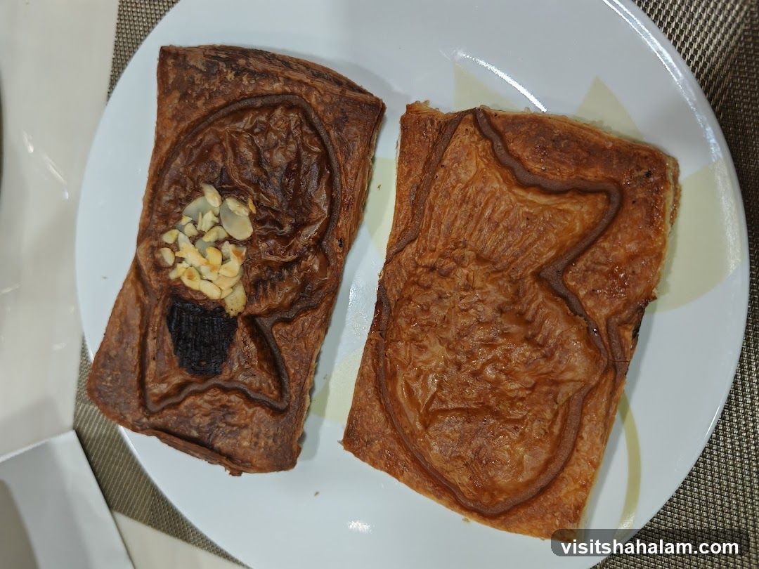 Fish-shaped pastries