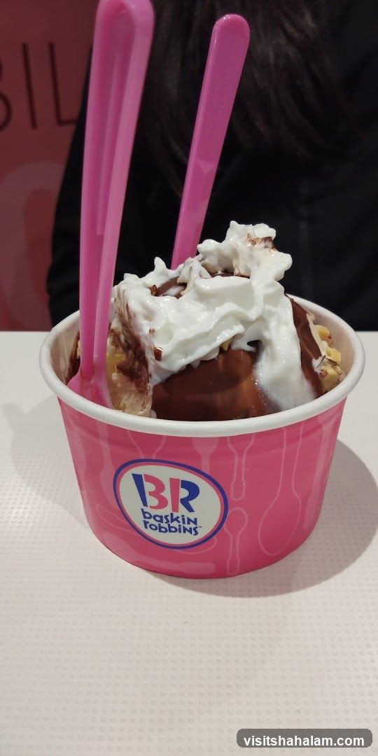 Baskin Robbins Ice Cream Sundae