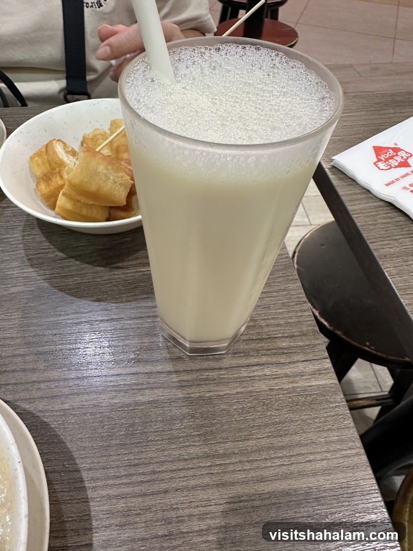 Soy Milk and Fried Dough Sticks
