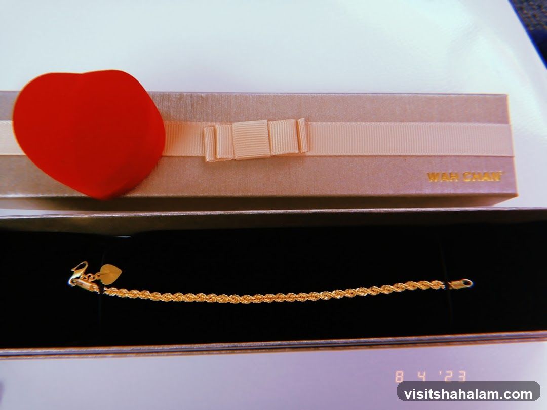 Gold bracelet in gift box