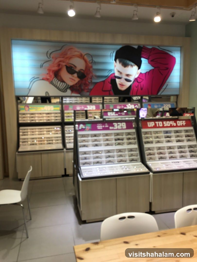 Eyewear Store Display