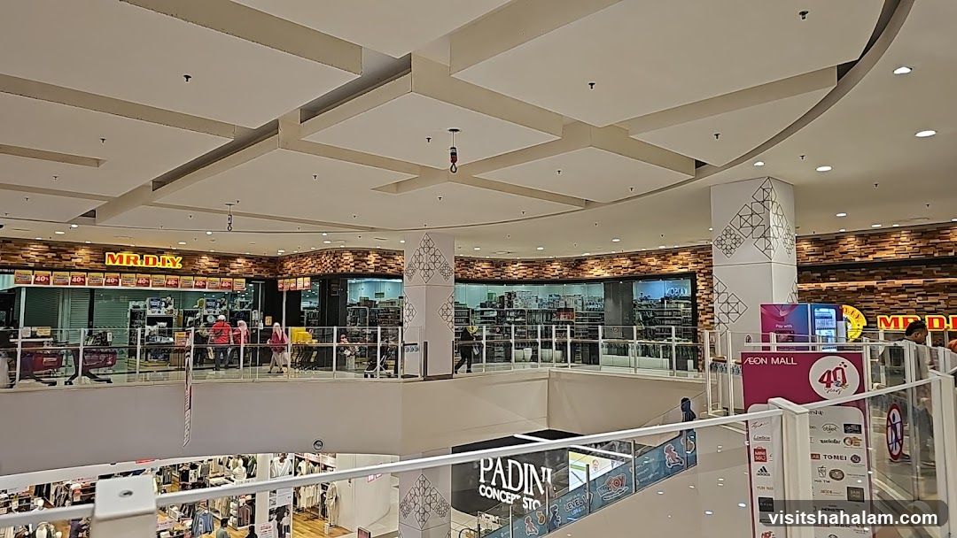 MR.DIY Store in a Mall