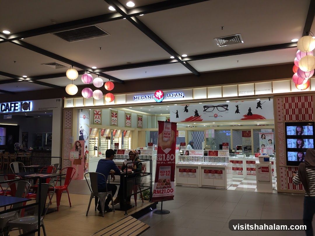 Optometry Shop and Cafe