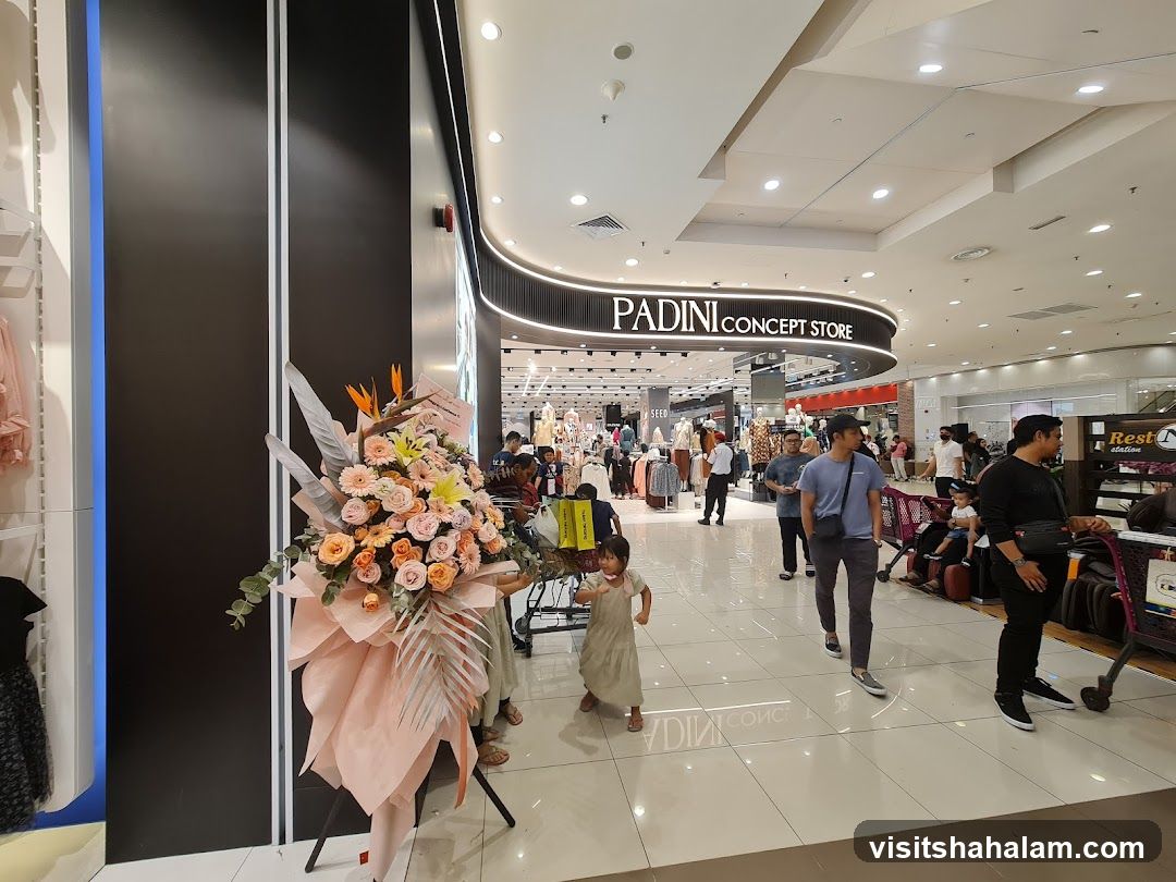 Padini Concept Store Entrance