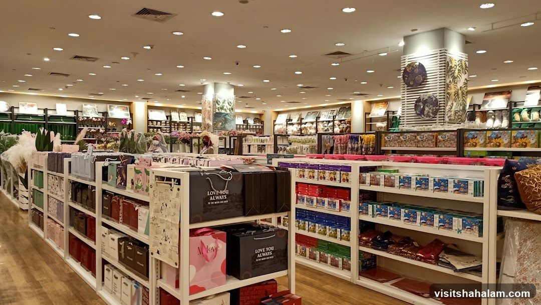 Gift and Home Decor Store Interior